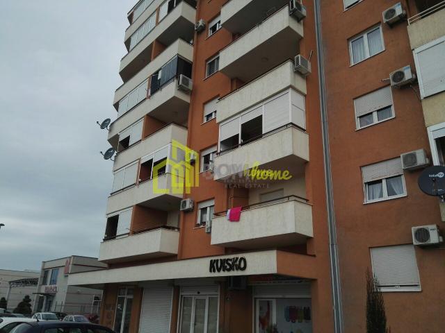 Jednosoban nenamjesten stan 46m2, Stari Aerodrom