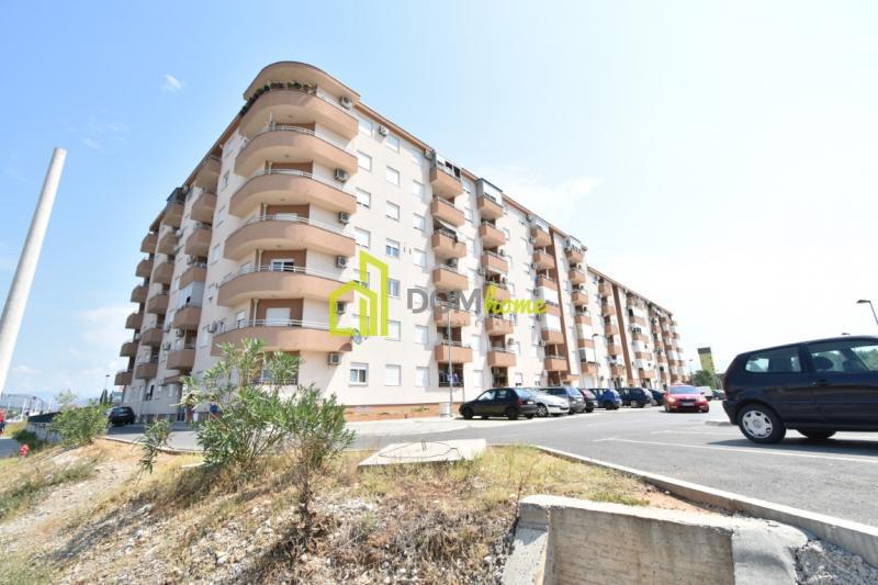 Za izdavanje dvosoban nenamješten stan 58m2, Tuški put