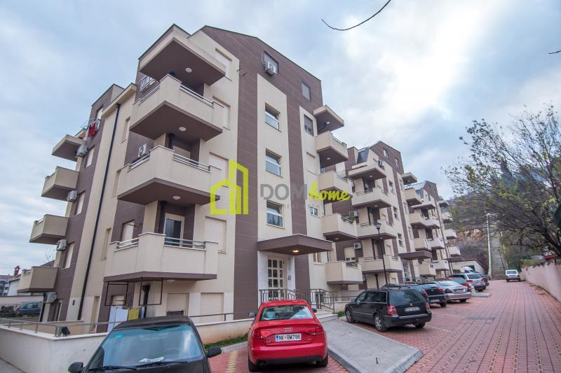 Dvosoban nenamjesten stan,64m2,Family Kvart