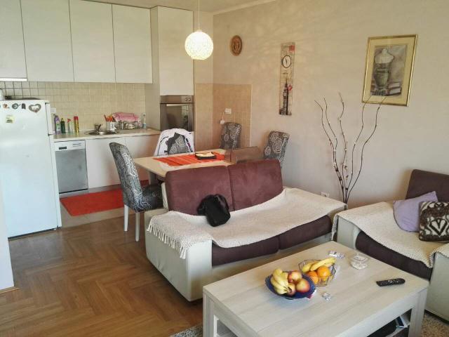 Jednosoban namjesten stan 51m2, Stari Aerodrom kod Benexa