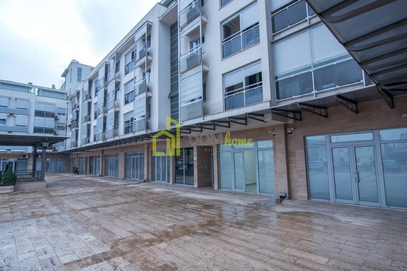 Poslovni prostor,151m2,Tološi