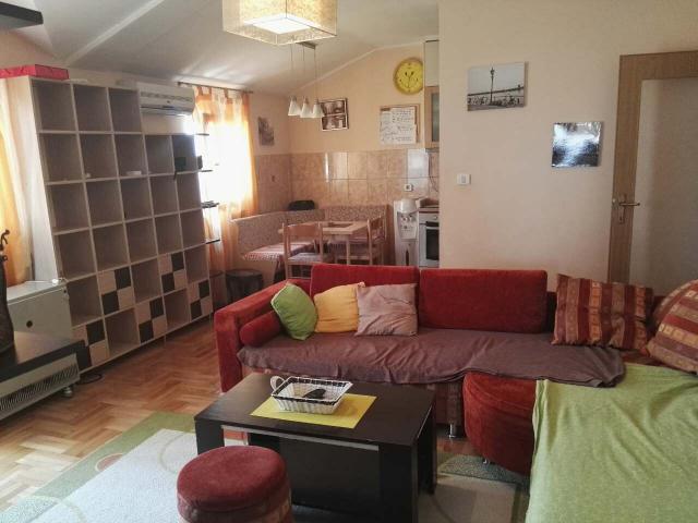 Dvosoban namjesten stan 65m2, Stari Aerodrom