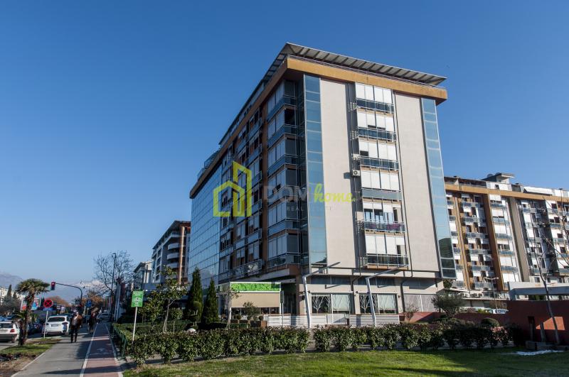 Trosoban namjesten stan,120m2,Preko Morace