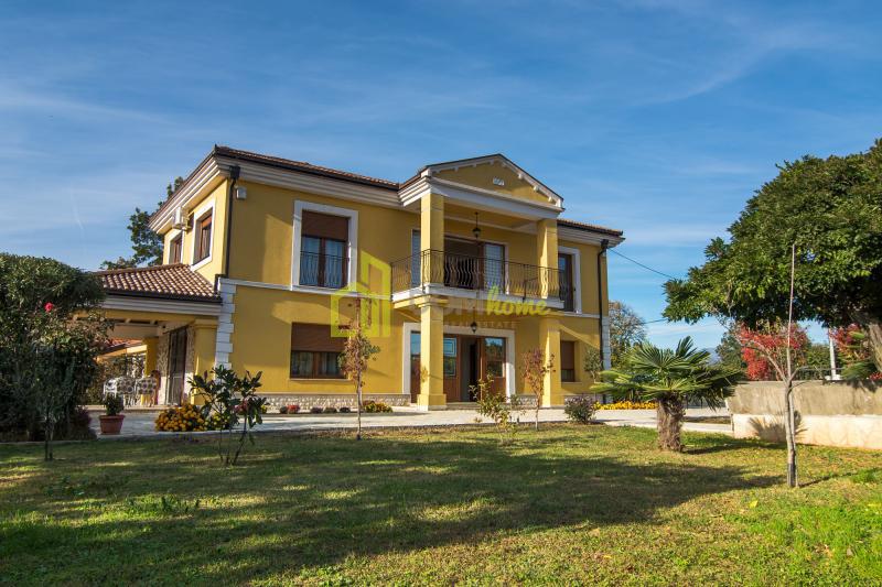 Namjestena kuca 250m2, Gornja Gorica