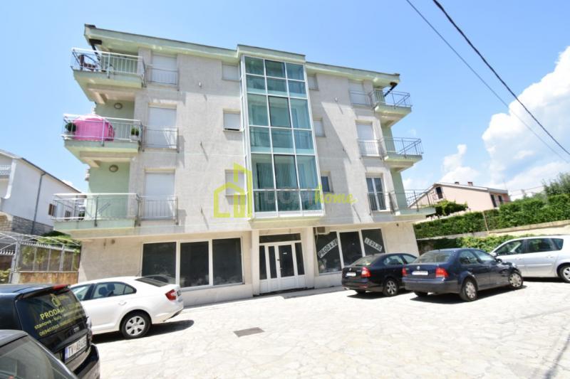 Dvosoban namjesten stan 65m2, Momisici