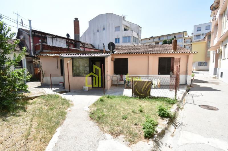 Kuća 40m2, Centar - Hercegovačka