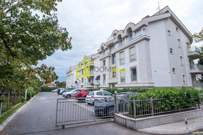 Dvosoban namjsten stan,80m2,Gorica C