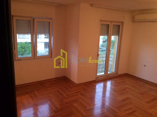 Jednosoban nenamjesten stan 42m2, Drac