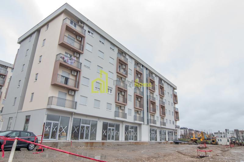 Dvosoban nenamjesten stan,54m2,Zabjelo