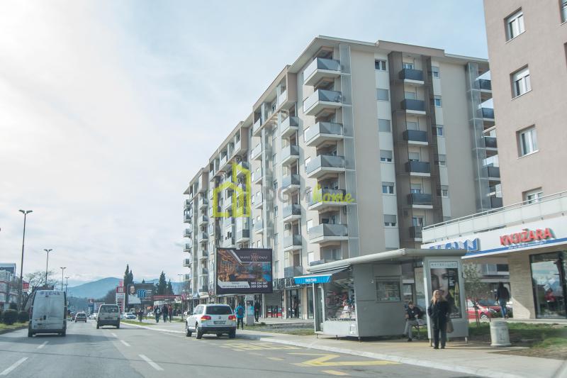 Trosoban nenamjesten stan,102m2, City Kvart