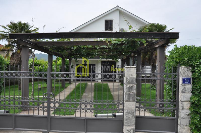 Za izdavanje kuća 250m2, Donja Gorica