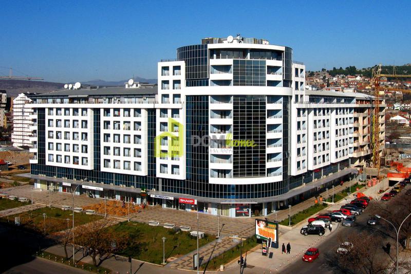 Poslovni prostor,50m2,Maxim zgrada