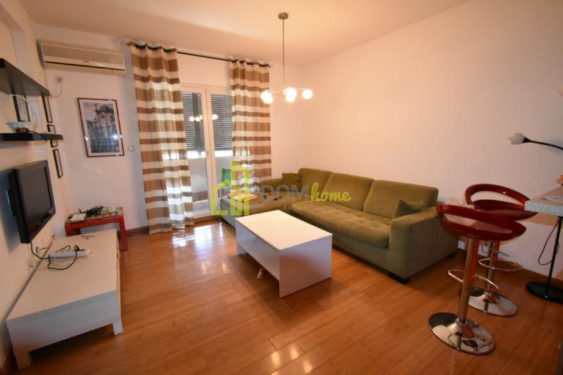 Za izdavanje jednosoban stan 51m2, Vezirov most