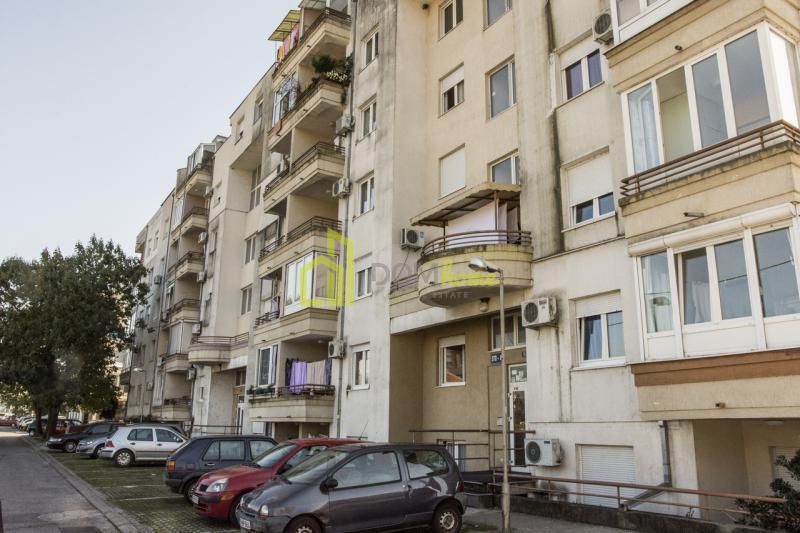 Za izdavanje dvosoban namjesten stan 82m2, Zagorič