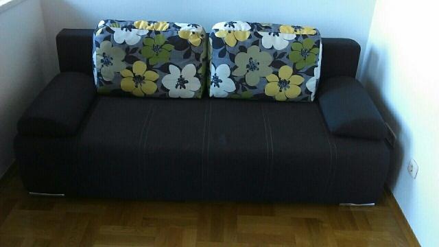 Namjestena garsonjera, preko puta Djecije bolnice