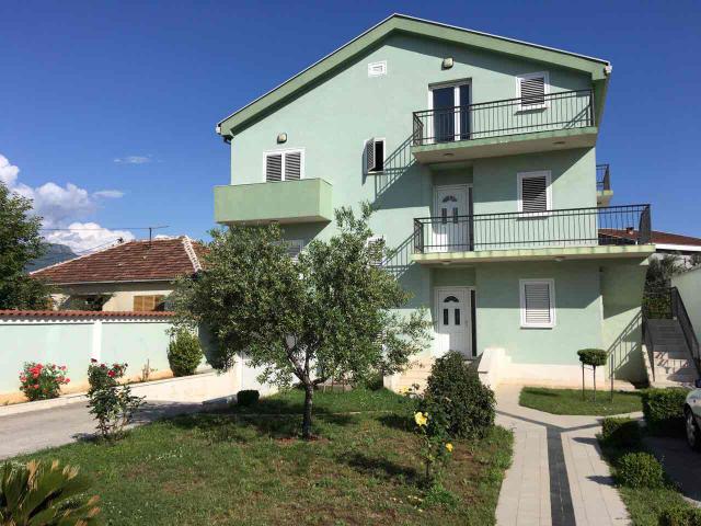 Kuca 340m2, Ibricevina