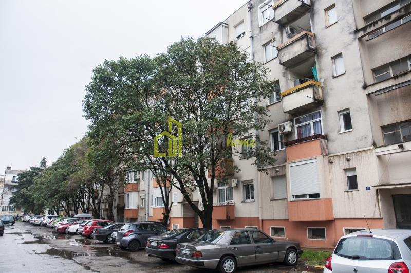 Za izdavanje dvosoban polunamješten stan 59m2, Preko Morače