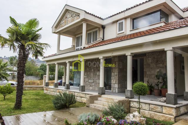 Kuca 370m2 u fazi sredjivanja u Zagoricu