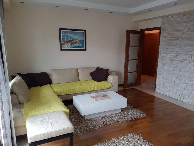 Dvosoban LUX stan 76m2, kod Vezirovog mosta