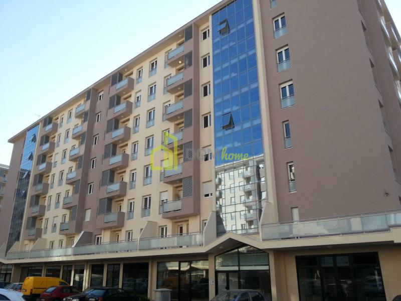 Jednosoban,nenamjesten stan,44m2,City Kvart