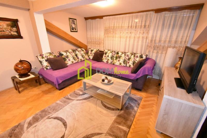 Trosoban stan 86m2, Centar