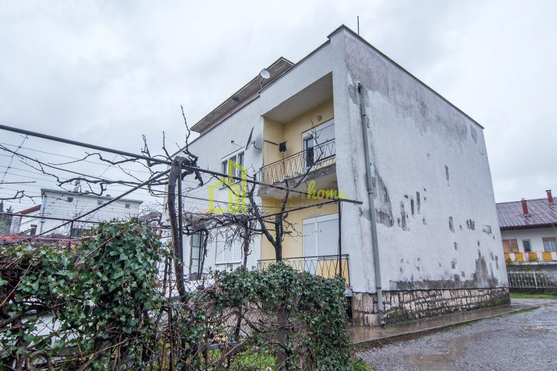 Jednosoban nenamjesten stan,45m2, Gorica C