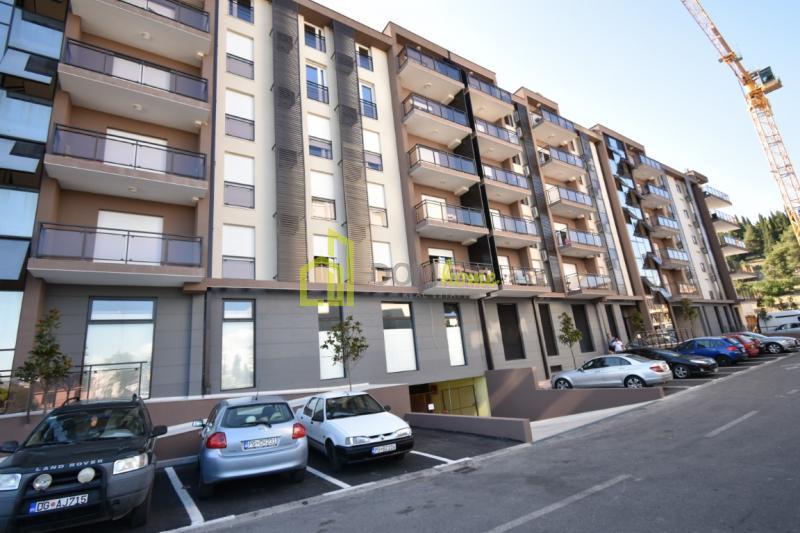 Za izdavanje jednosoban stan 54m2, Zabjelo