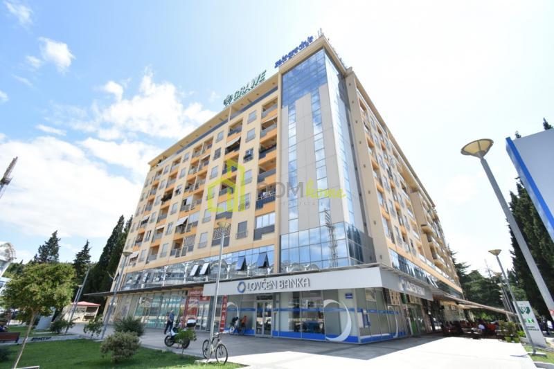 Za izdavanje trosoban stan 96m2, Centar