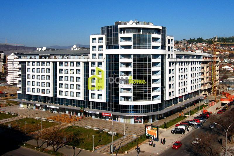 Za izdavanje poslovni prostor 81m2, Preko Morače