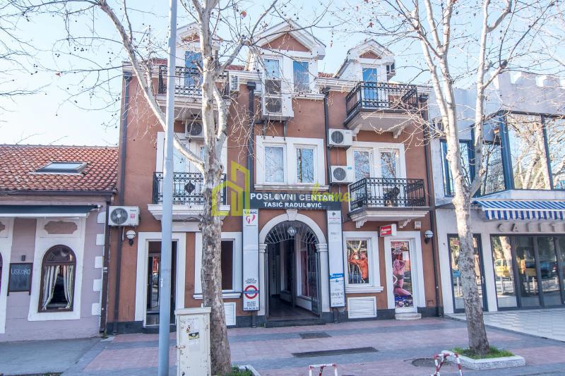 Poslovni prostor,30m2,Centar