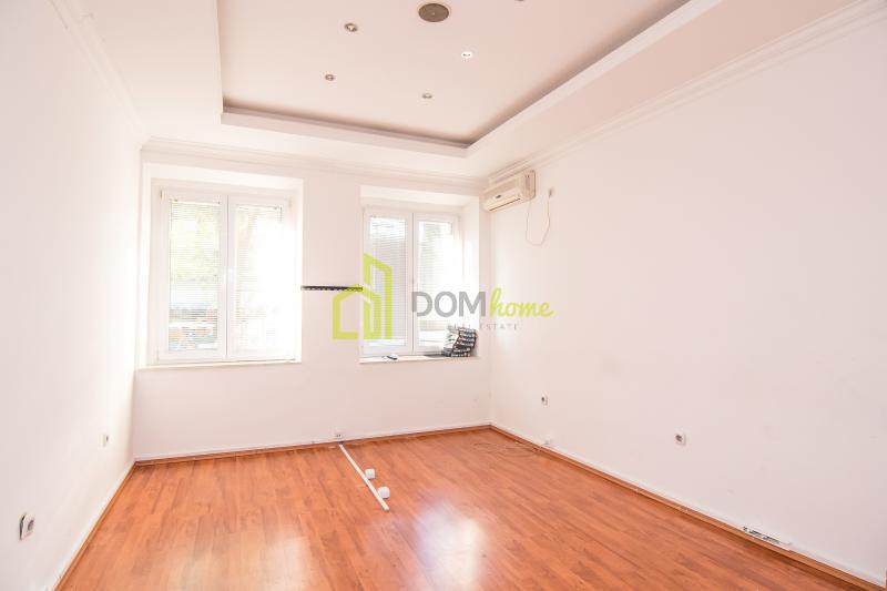 Poslovni prostor,48m2,Preko Morace