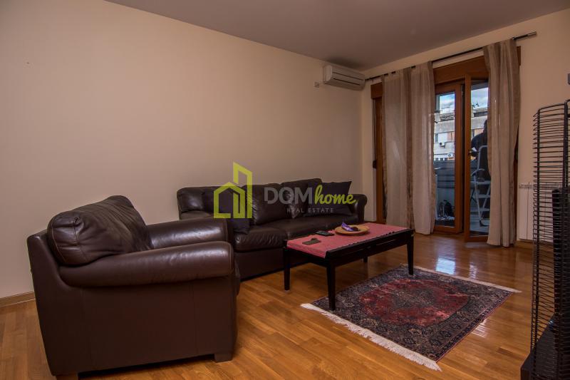 Dvosoban stan,75m2,Zgrada Maxima