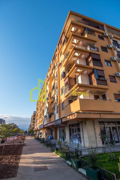 Jednosoban,polunamjesten stan,40m2,Stari Aerodrom