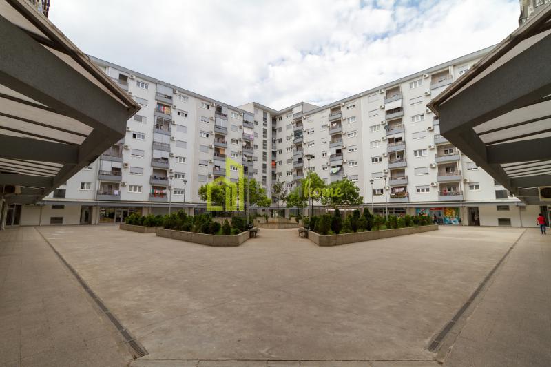 Dvosoban stan 70m2, Tuški put