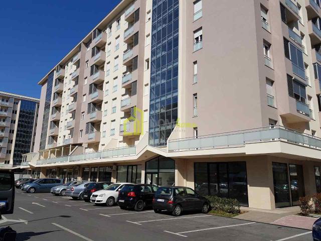 Poslovni prostor 142m2 u City kvartu