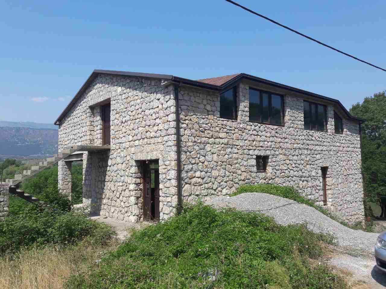 Ugostiteljski objekat 400m2, Danilovgrad