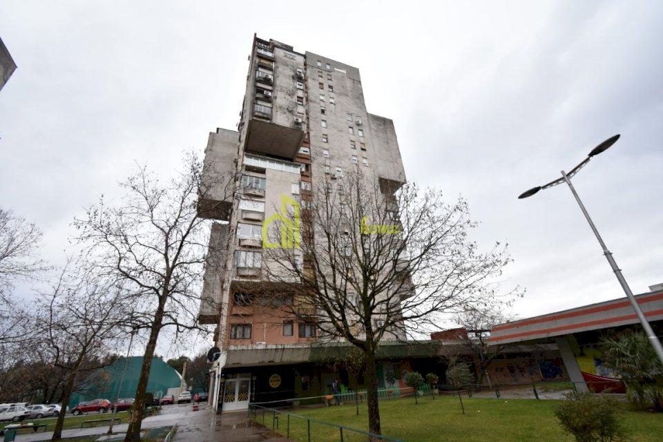 Trosoban stan 90m2, Blok 5