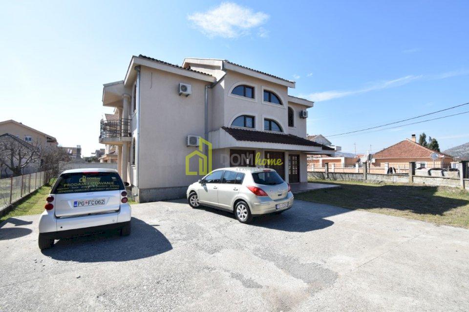 Kuća 340m2, Tološi