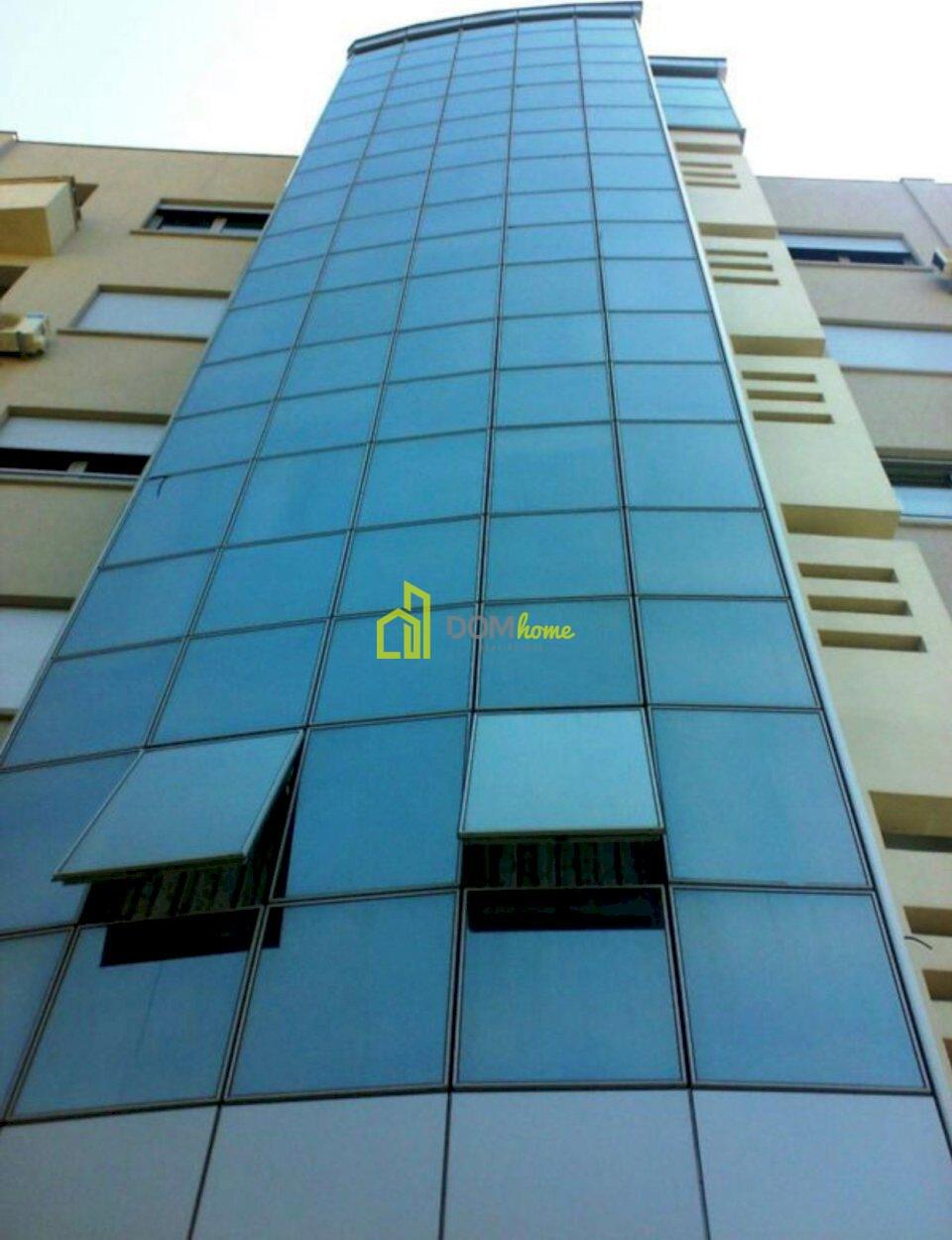 Trosoban stan 112m2, Budva