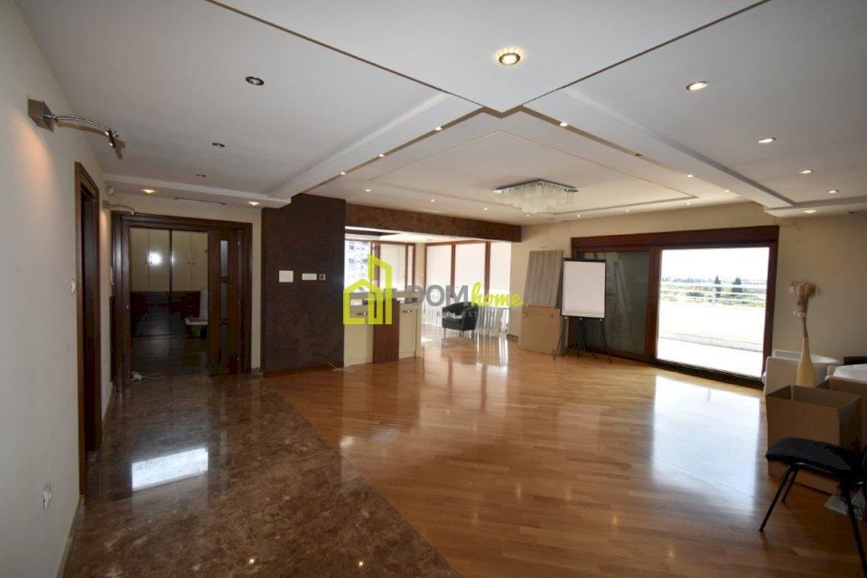 Četvorosoban lux stan 320m2, Tuški put