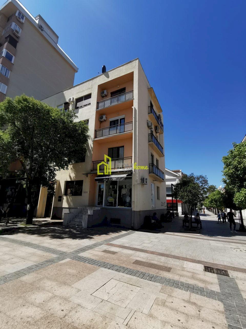 Poslovni prostor 430m2, Centar