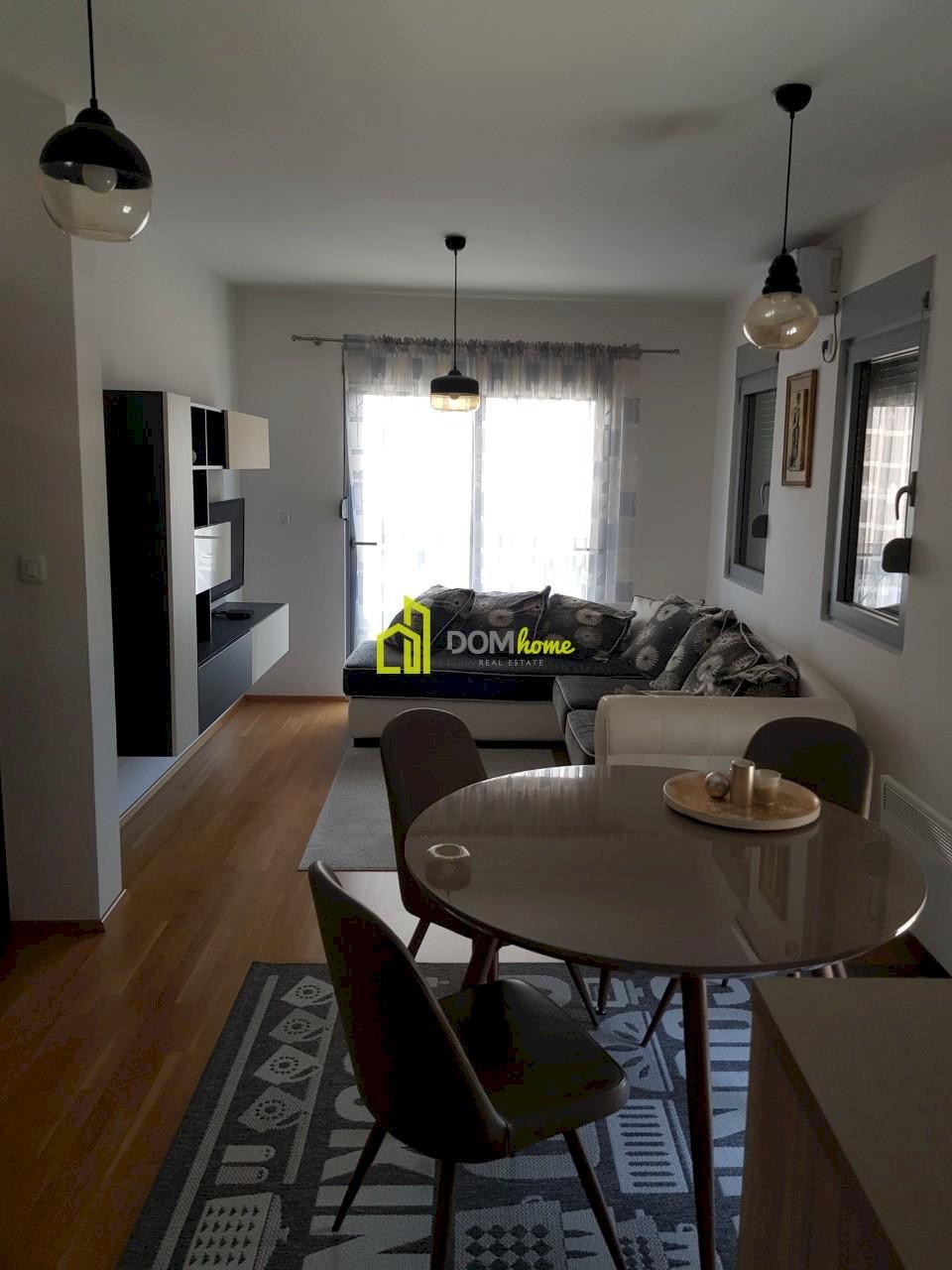 Dvosoban stan 63m2, Blok 9