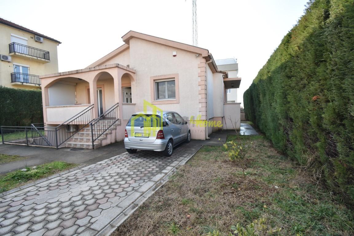 Kuća 200m2. Zabjelo