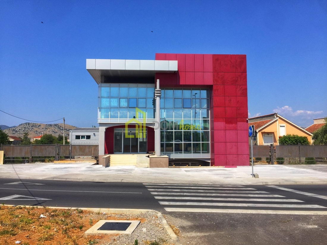 Poslovni prostor 380m2, Zeta