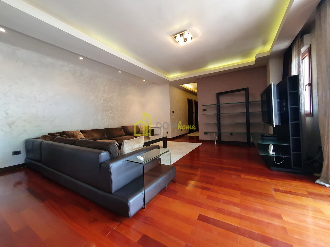 Dvosoban stan 130m2, Gorica C