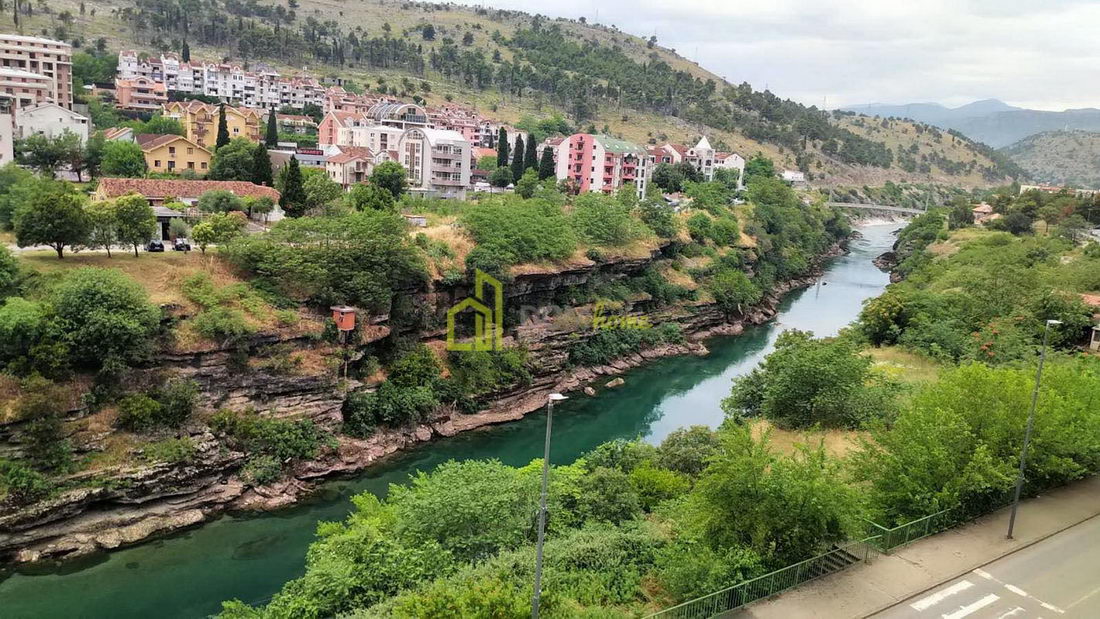 Jednosoban duplex stan 47+33m2, Vezirov most