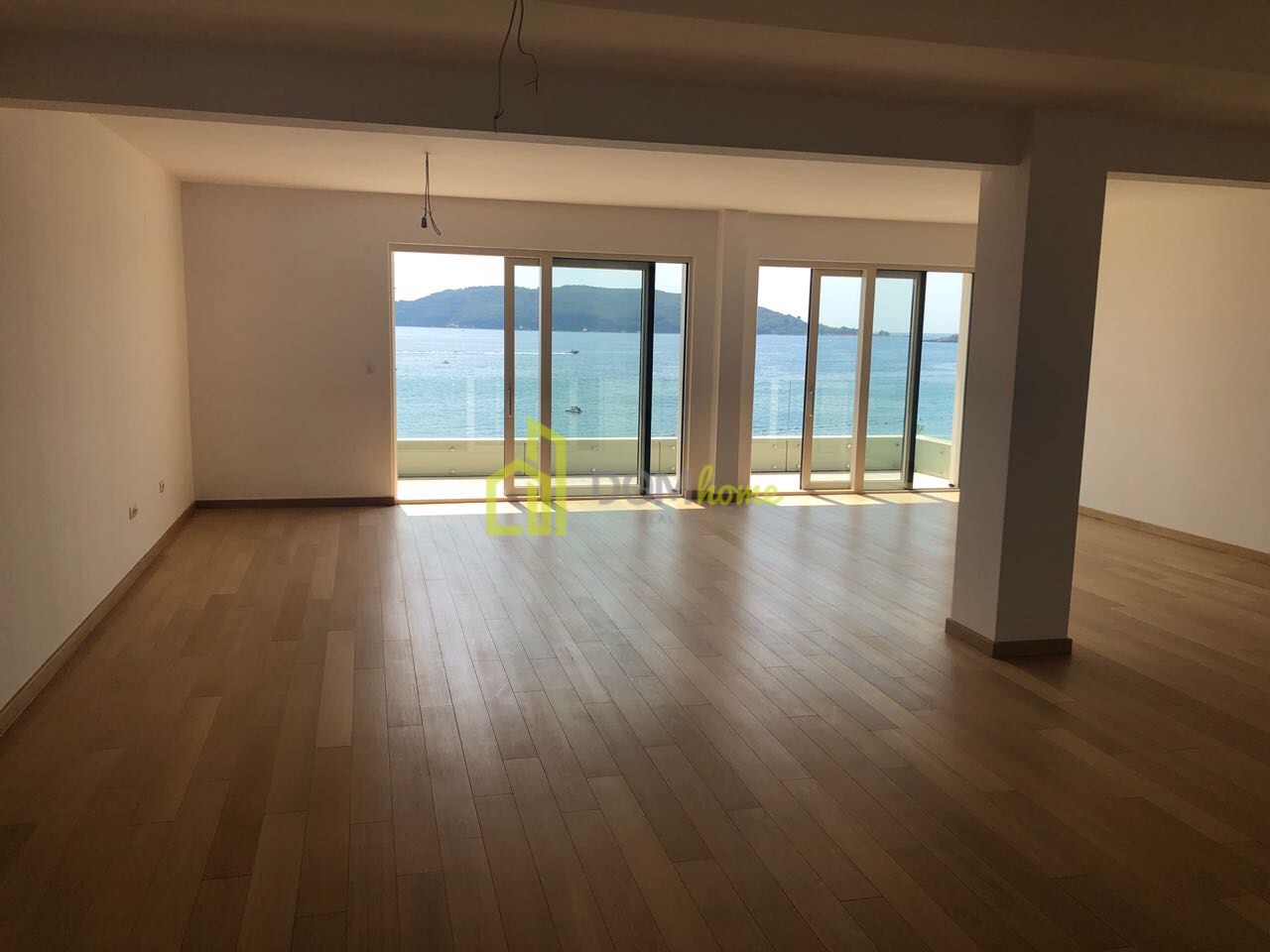 Dvosoban stan 165m2, Rafailovići