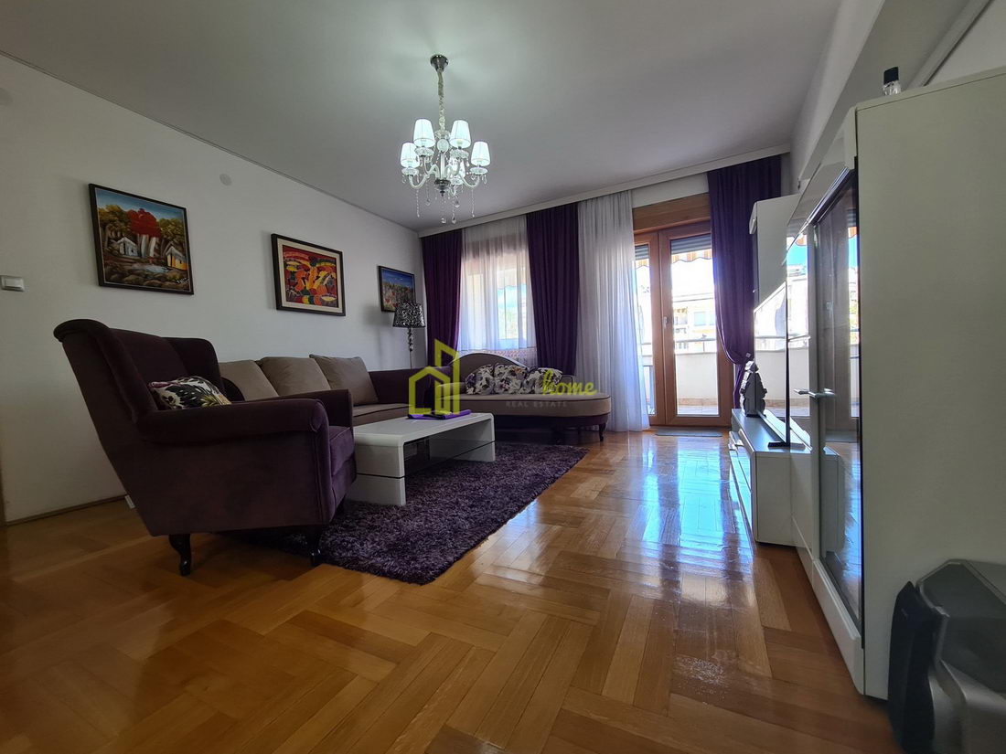 Dvosoban lux opremljen stan 85m2, Maxim zgrada