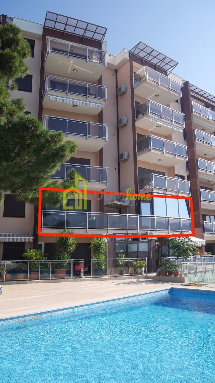 Jednoiposoban stan 78m2, Budva