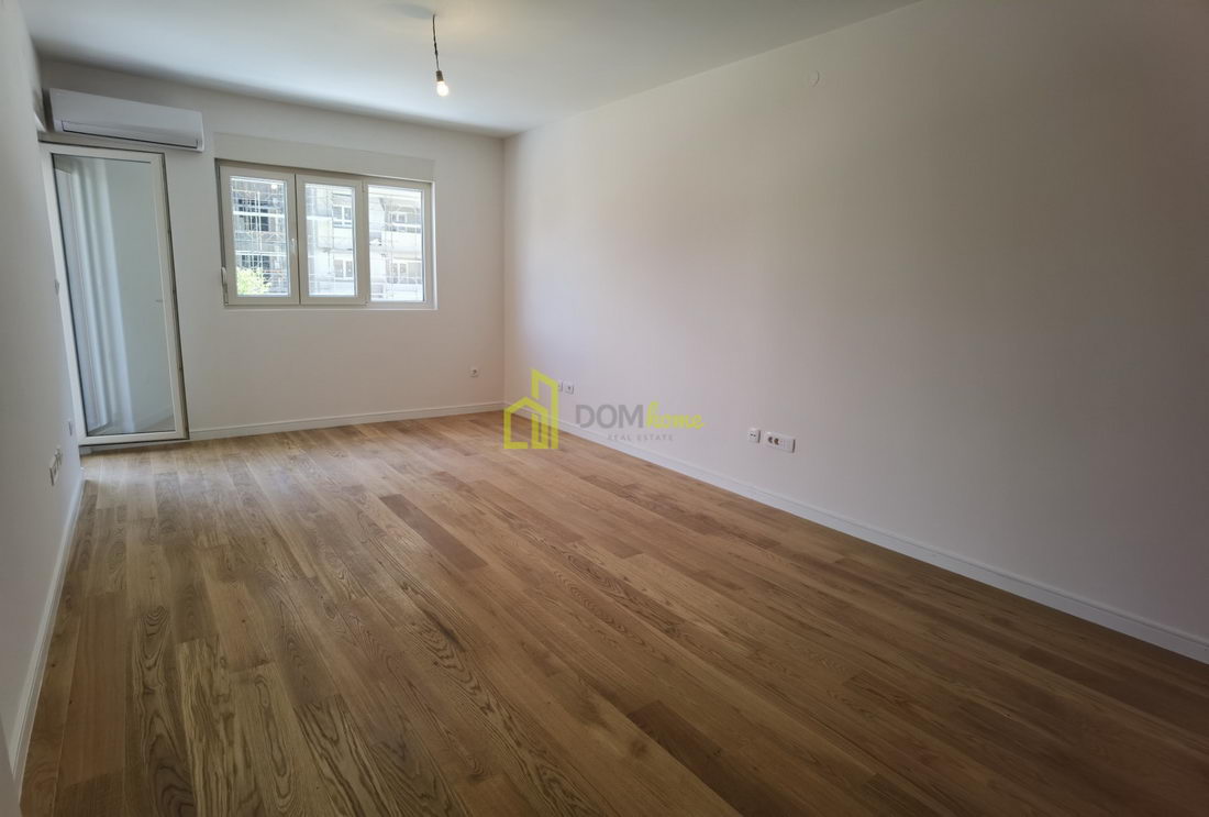 Jednosoban stan 54m2, Central Point